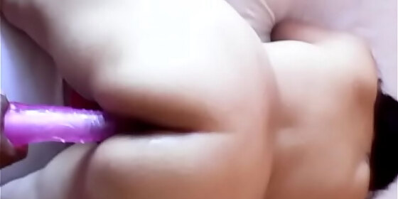 her culote does not hold the thick dilgo
