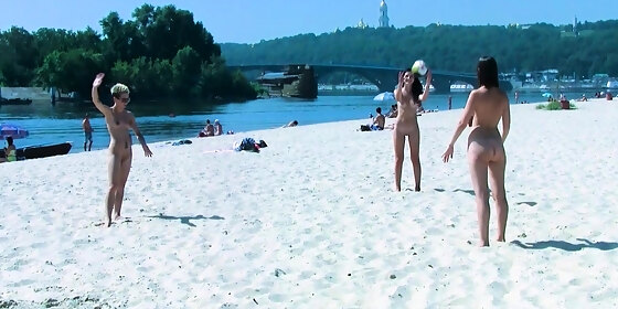hot nudist girl filmed by a voyeur with a hidden camera