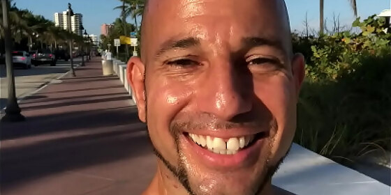tan fit ripped clipped porn star maxxx loadz beach day bro