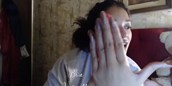 ebony milf slut fingers her holes with long nails