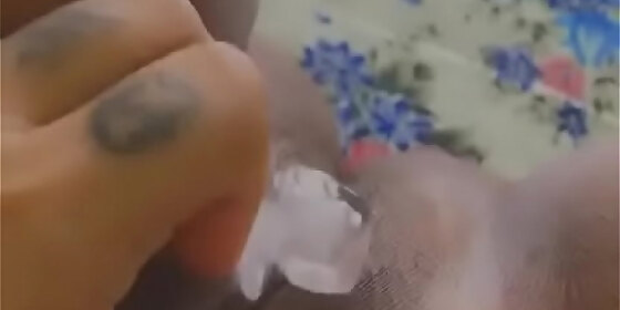 my gf putting in pussy for me
