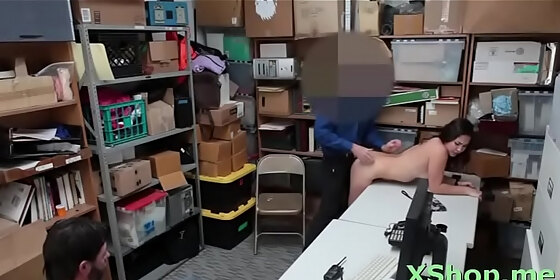 vigorous teen babe geneva king craves for xxl meat bazooka