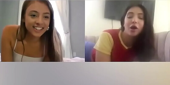 coed gfs masturbate n anal toy on webcam