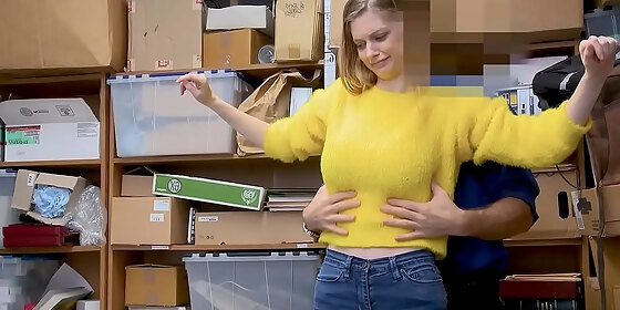 perfect tits teen sucking guard s cock teenrobbers com