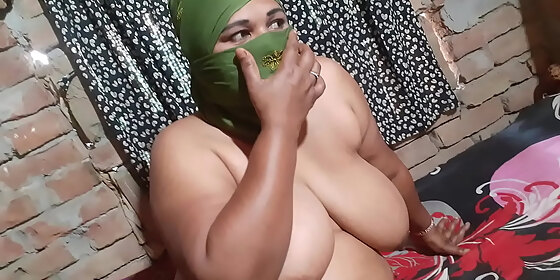 bhabhi gives blowjob to neighbor till facial creampie