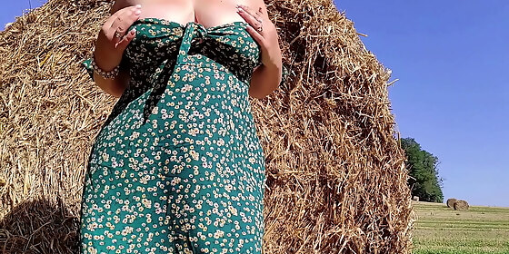 sellyoupanties french curvy woman exposing herself and masturbating in the countryside
