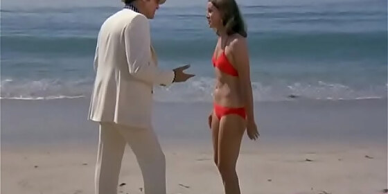 charlie s angels sexy bikini girl