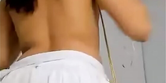 latina in striptease 4