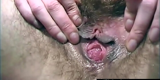 lesbian pissing hairy pussies