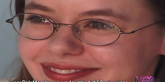 her girl eats her so good that she has a leg trembling orgasm