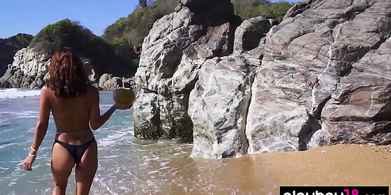 glamorous all natural mexican carolina reyes stripped naked at the beach