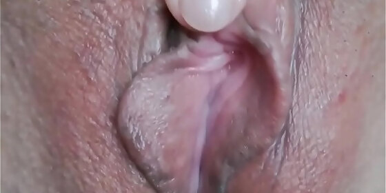clitoris play im cumming