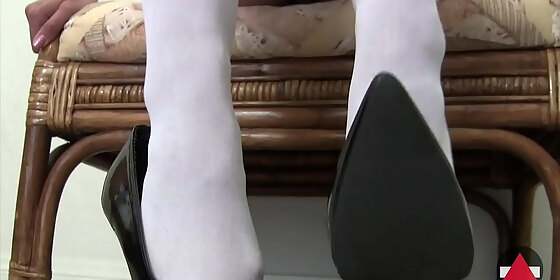 nurse dangle s shoes and rides patient