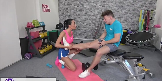 Fitness Rooms Sexy Sweaty Young Gym Girl With Abs Pov Blowjob And Fucking  HD SEX Porn Video 6:37