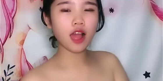 hot girl show cam