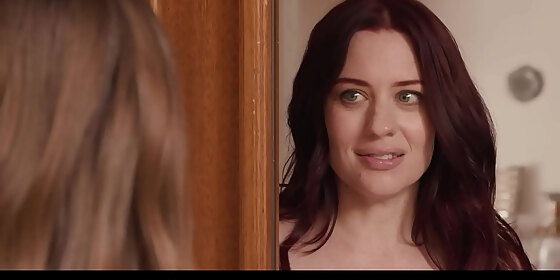 milf jessica ryan opens the door to a busty penelope kay wanting lesbian sex