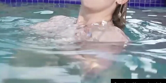 Petite Teen Underwater - Underwater Naked Siren Sunny Lane Sucks Dick Below The Tide HD SEX Porn  Video 5:00