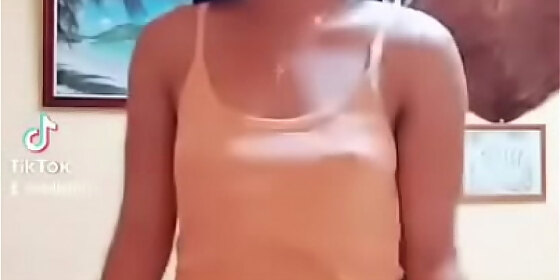ig girl no bra