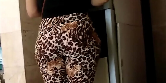 big booty on leggings