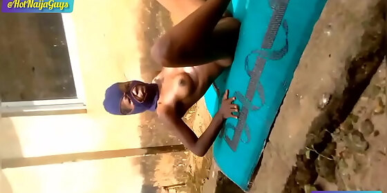 me and my girlfriend having public fun in the backyard