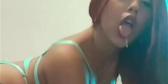 renata vera puts her teen pussy right in your face to make herself cum