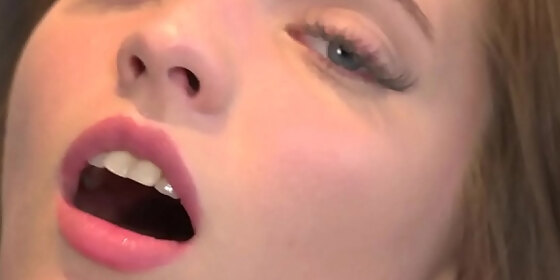 my18teens this chick knows how to masturbate very hot