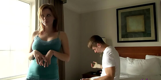 vanessa vixon in stepmom lends a hand monday and tuesday