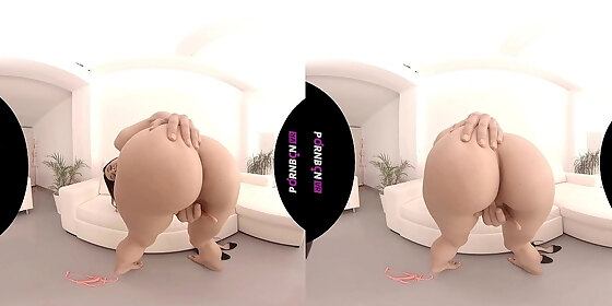 4k vr valentina bianco pornstar seduces you showing her body and her feets in virtual reality she masturbates for your enjoy and plays and fuck with